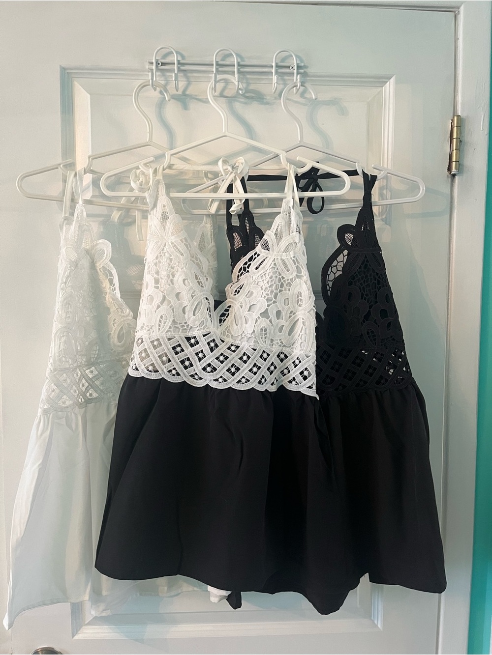 NWOT crochet Lace Tank tops size medium